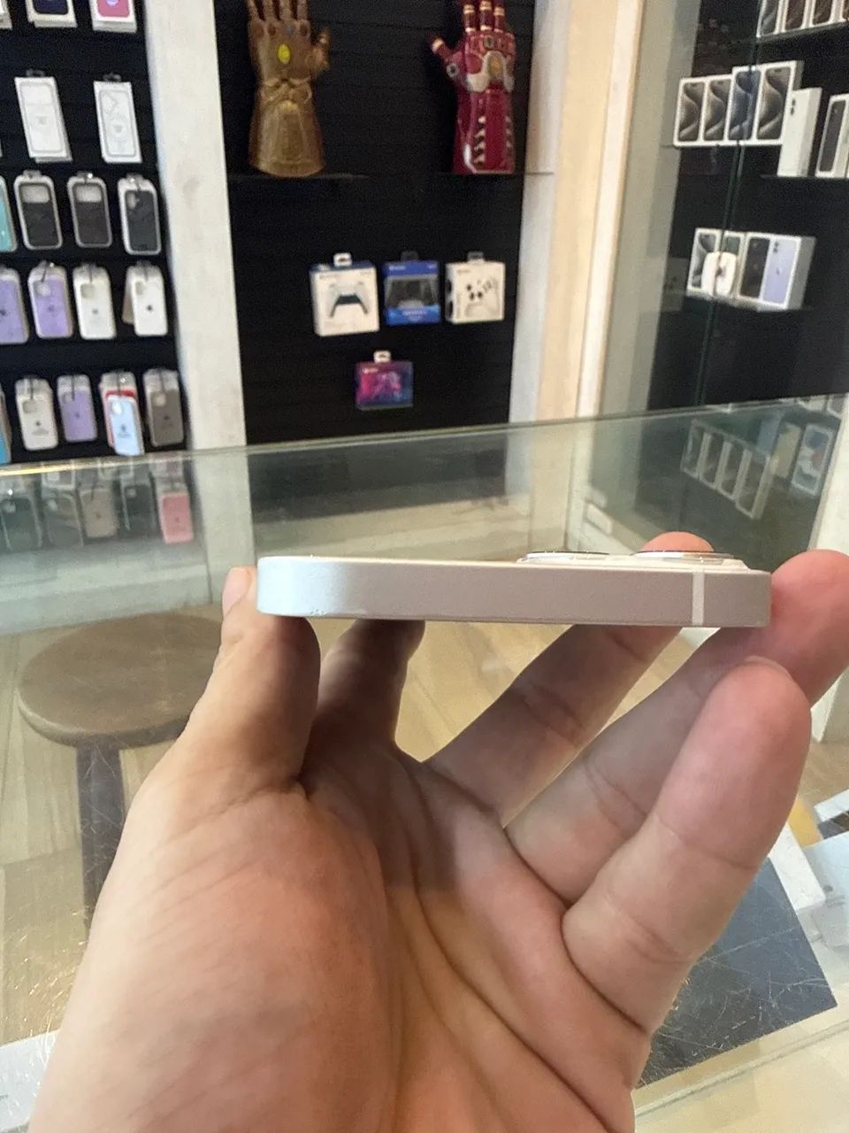 Iphone 13 128 semi - Branco Bateria 72% com garantia  - Foto 5