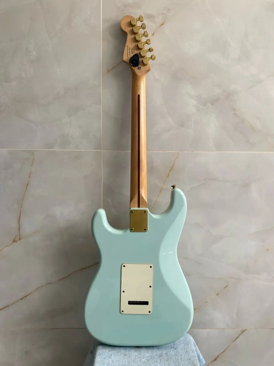 Guitarra Squier Deluxe by fender - Foto 2