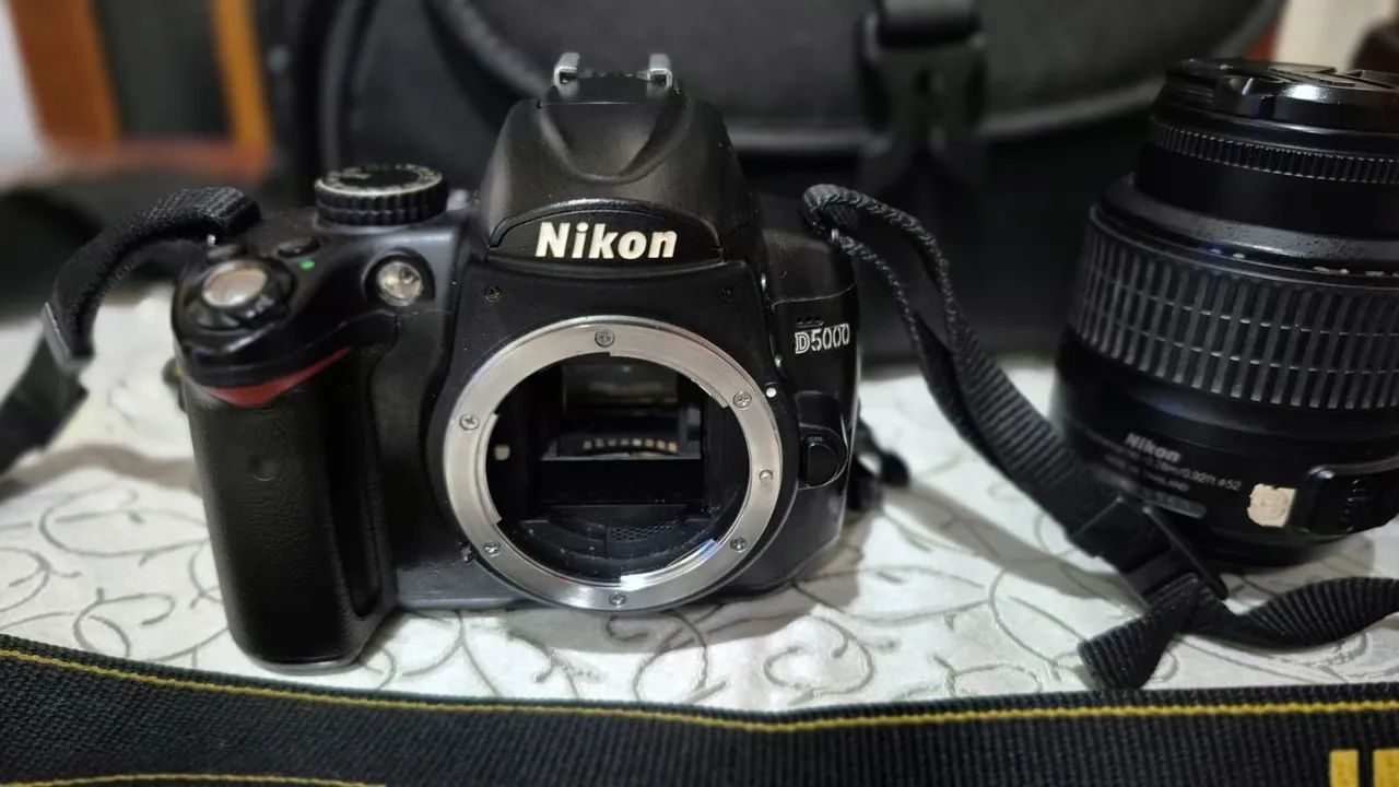 NIKON D5000 - Foto 2