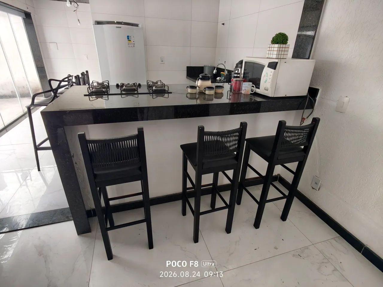 Banqueta alta Com encosto Madeira Preta 