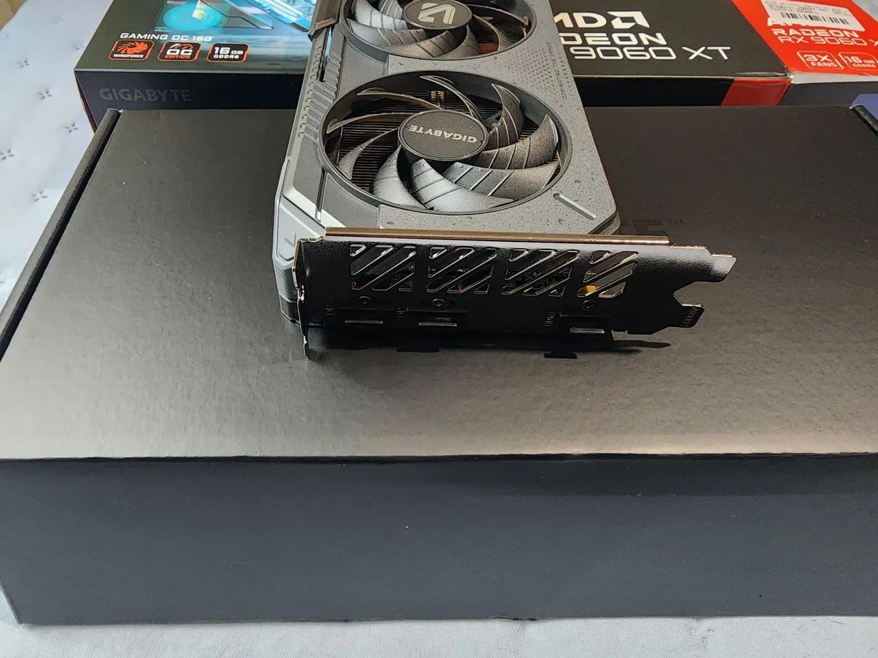Rx 9060 xt - Foto 5