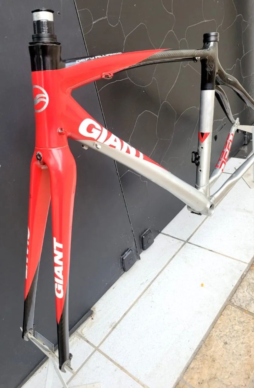 Quadro Giant Defy Alliance Alu Carbon - Acessórios de Ciclismo