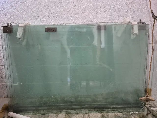 2 Janelas de blindex.