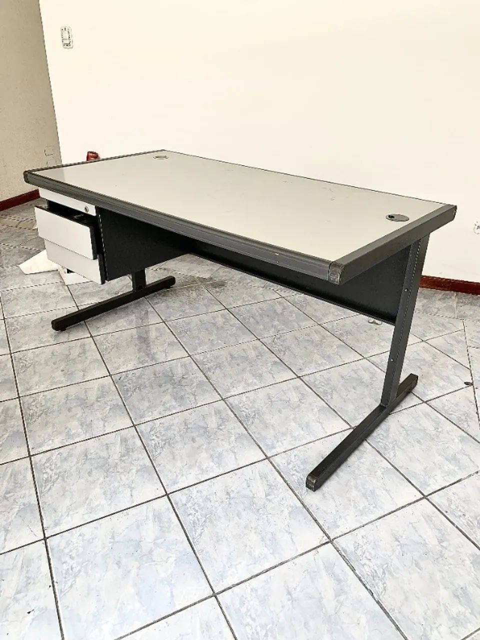 Mesa de Escritório - 74x140cm - Foto 3