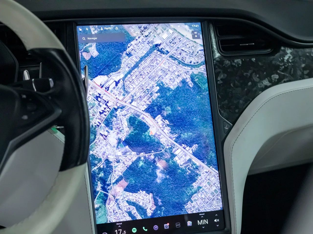 Tesla Model X Plaid Eletrico, foto 10 de 11