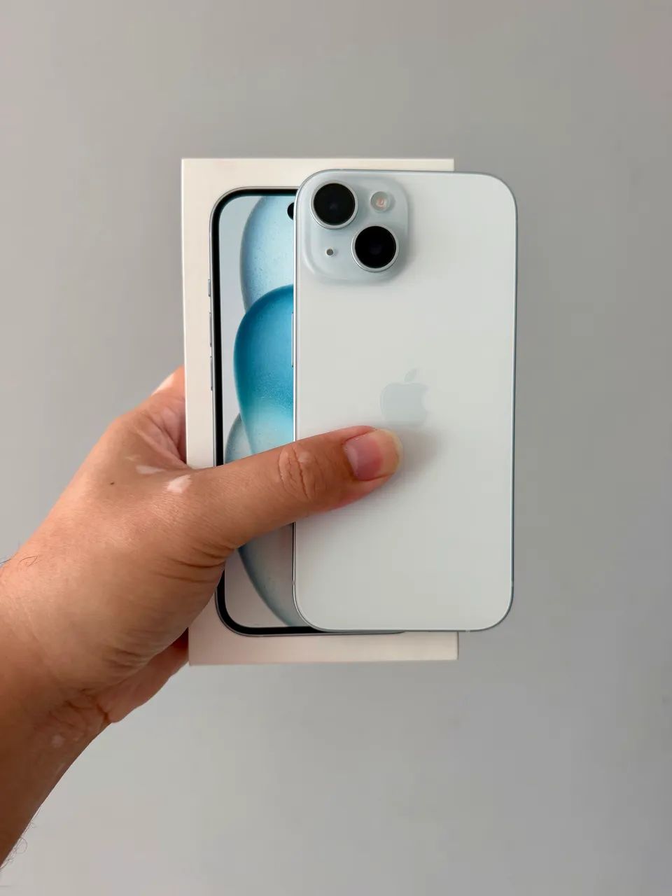 iPhone 15 128GB Azul Estado de Novo