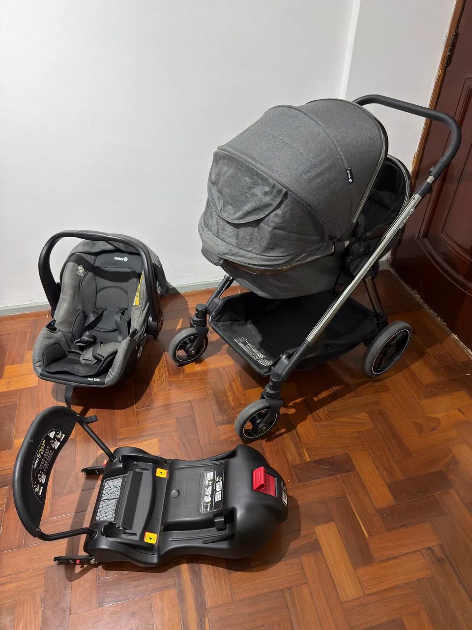 Carrinho de bebê Safety First Discovery trio