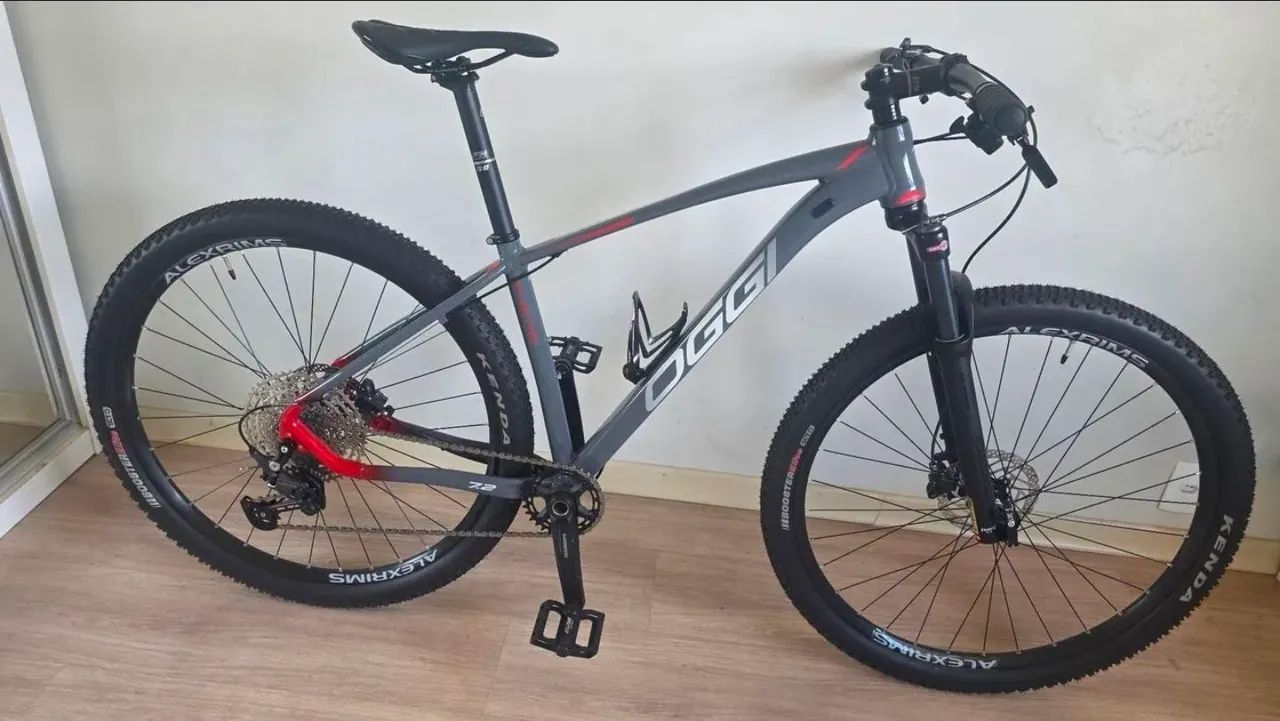 Bicicleta OGGI 7.2