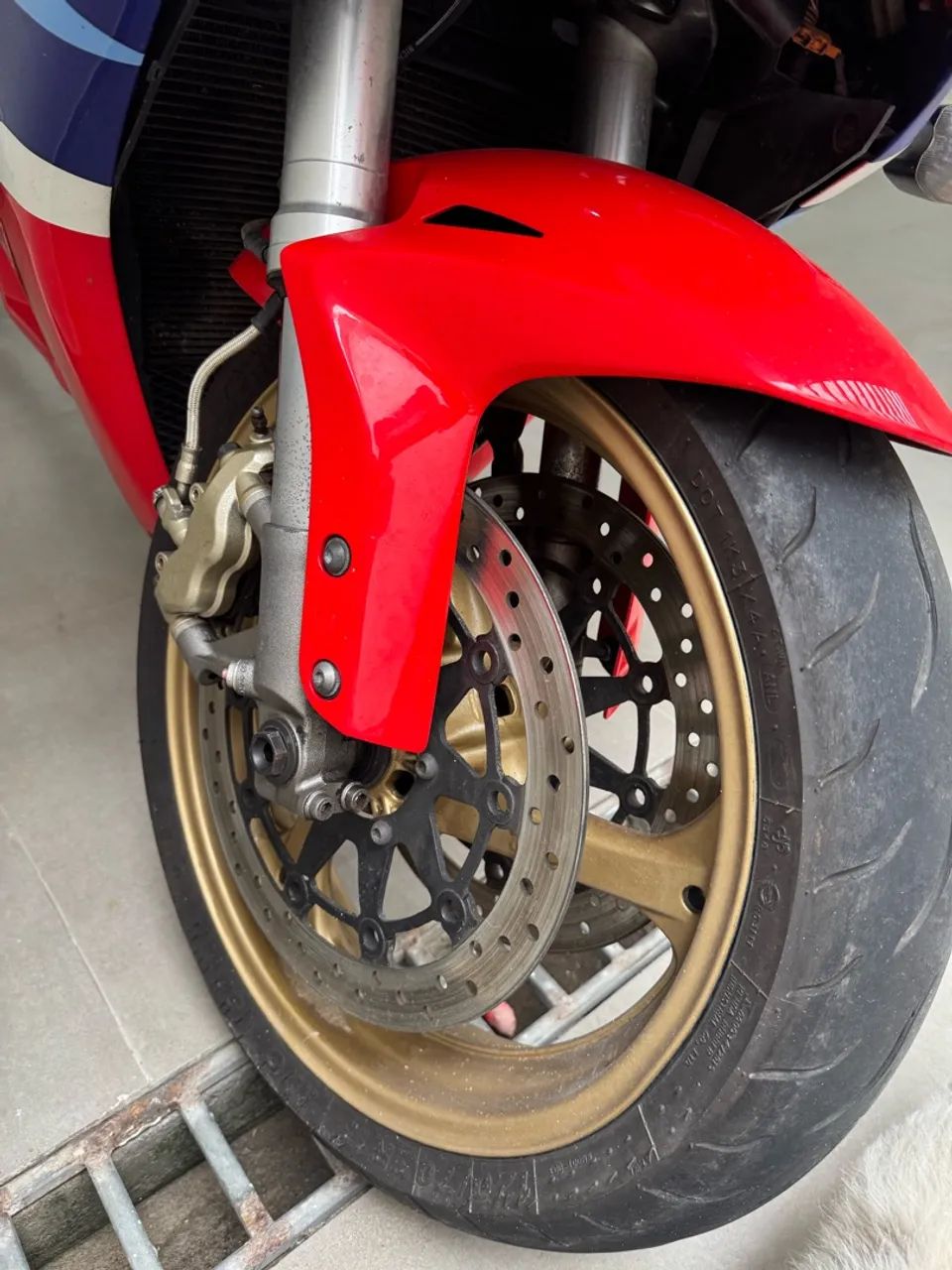 CBR 1000 RR Fireblade  - Foto 4