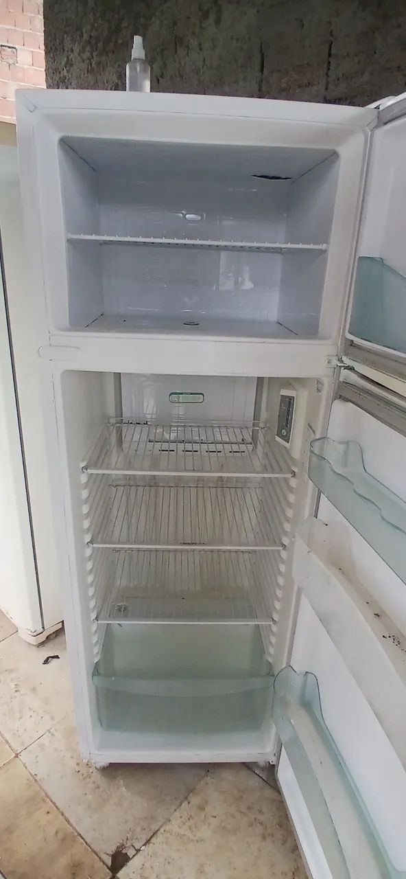 GELADEIRA CONSUL GELO SECO FUNCIONA PERFEITAMENTE  - Foto 4