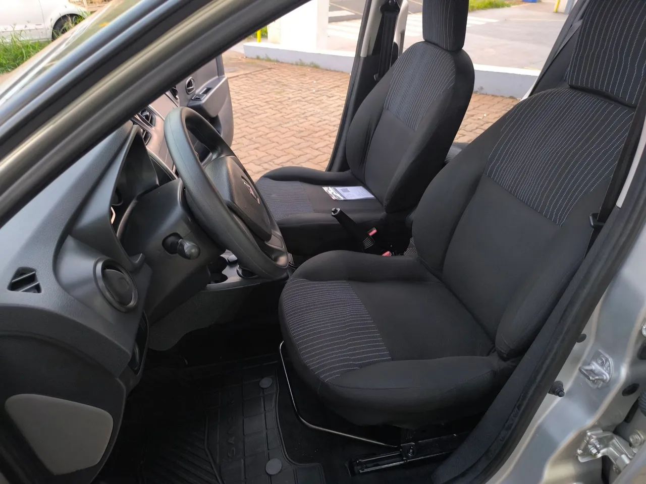 Renault Sandero Authentique Hi-Power 1.0 16V 5p, foto 7 de 19