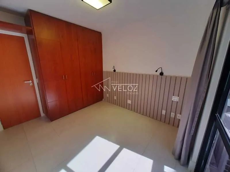Flat - / Residencial / Laranjeiras