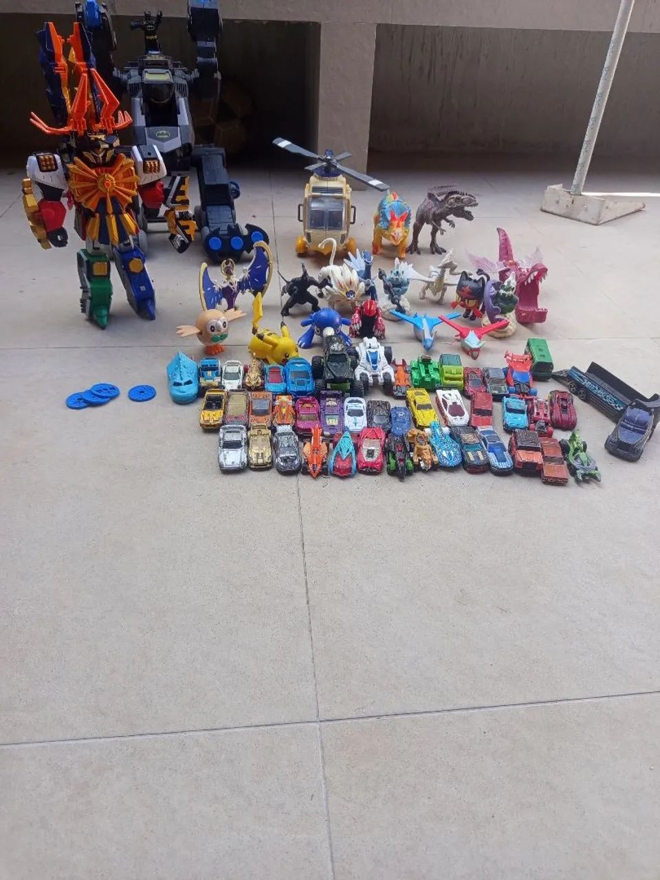 Lote de brinquedos 