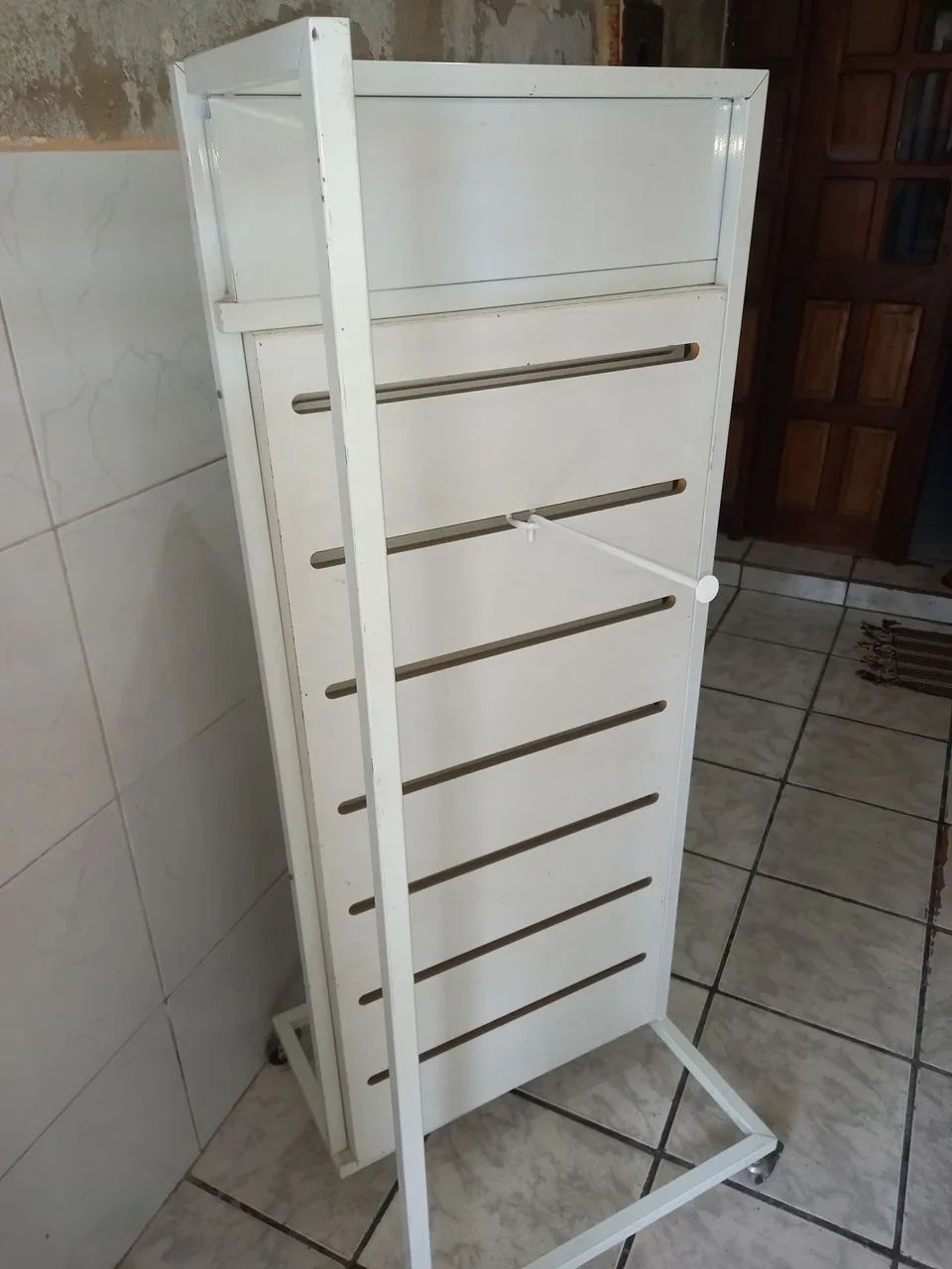 Expositor duplo para loja - Foto 2