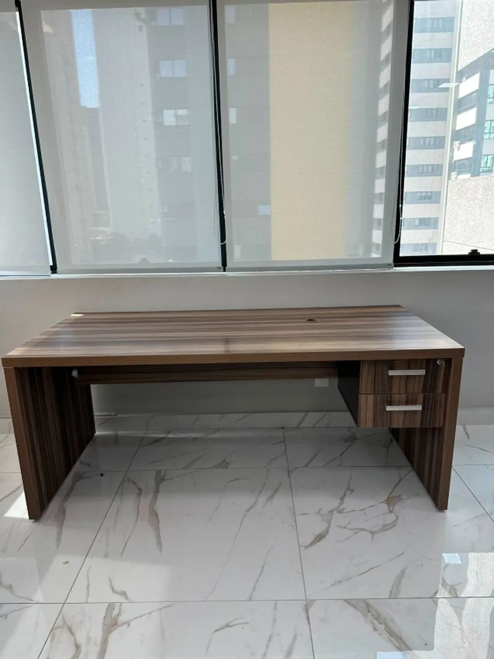 Mesa de Escritório com Gaveteiro - Foto 4