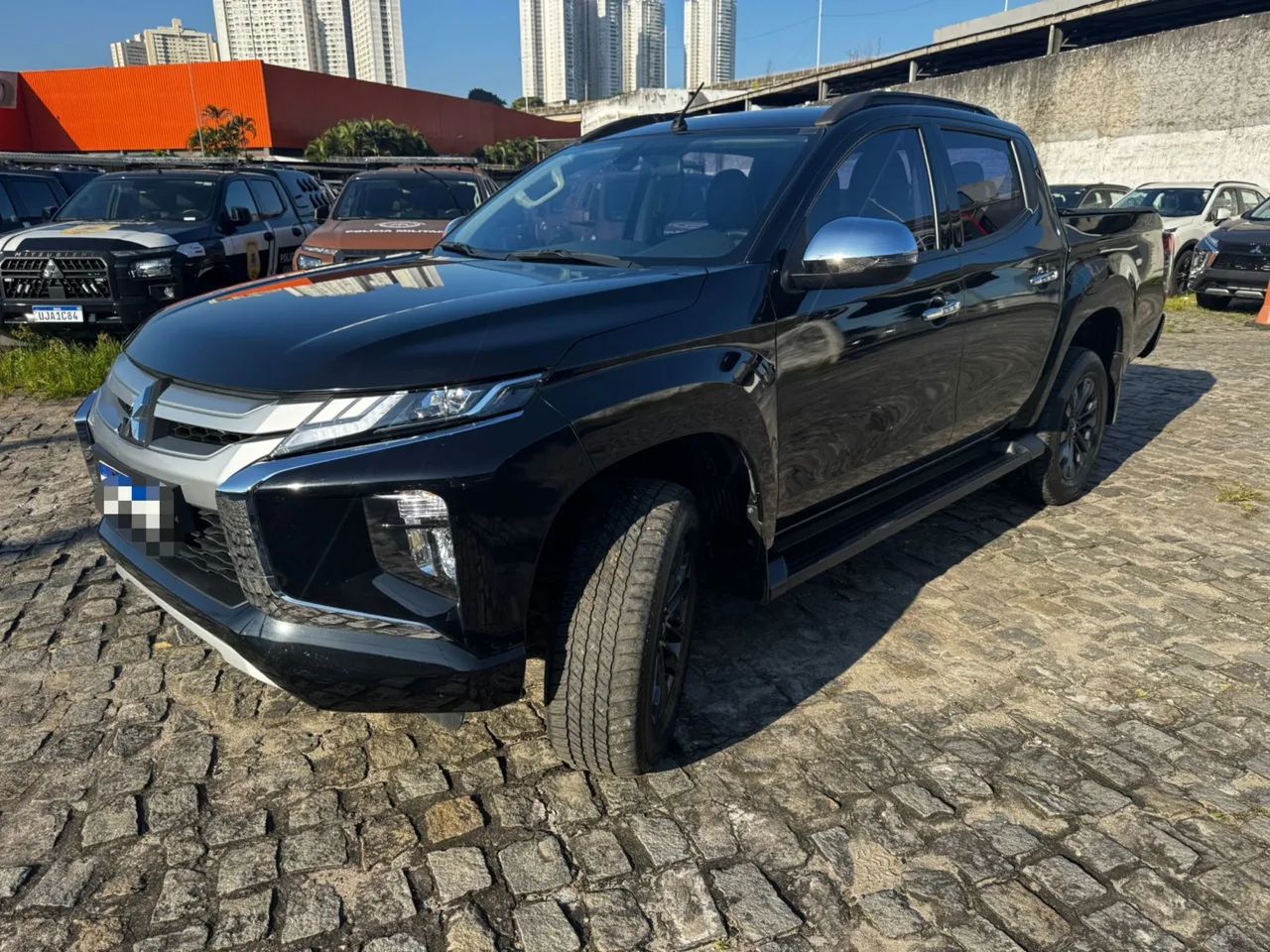 Mitsubishi L200 2025
