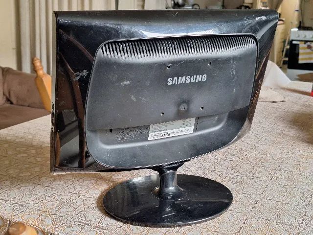 Monitor Samsung SyncMaster 633NW | 15,6 Pol - Foto 4