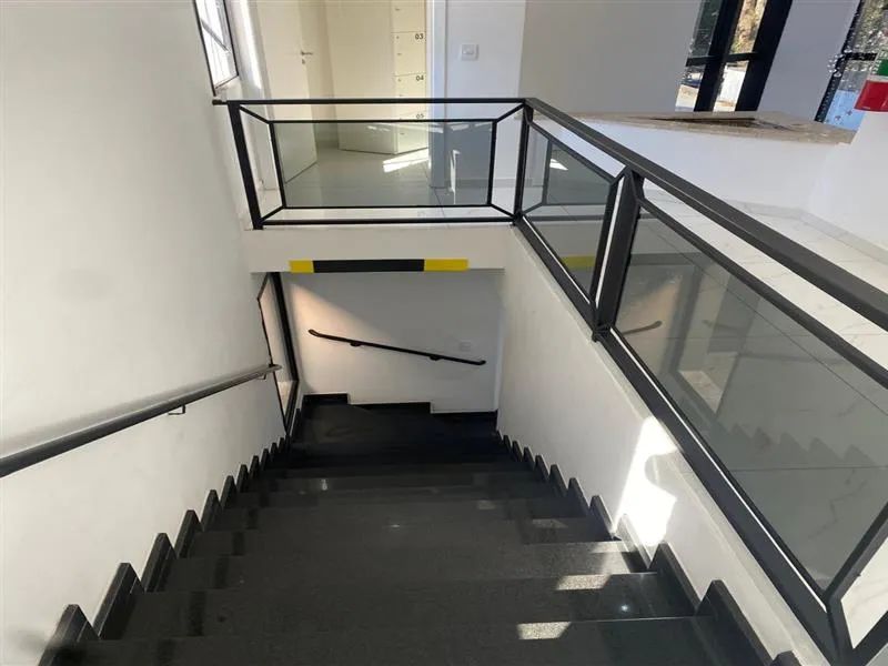 Prédio comercial com 3 andares e 24 salas. - Foto 5