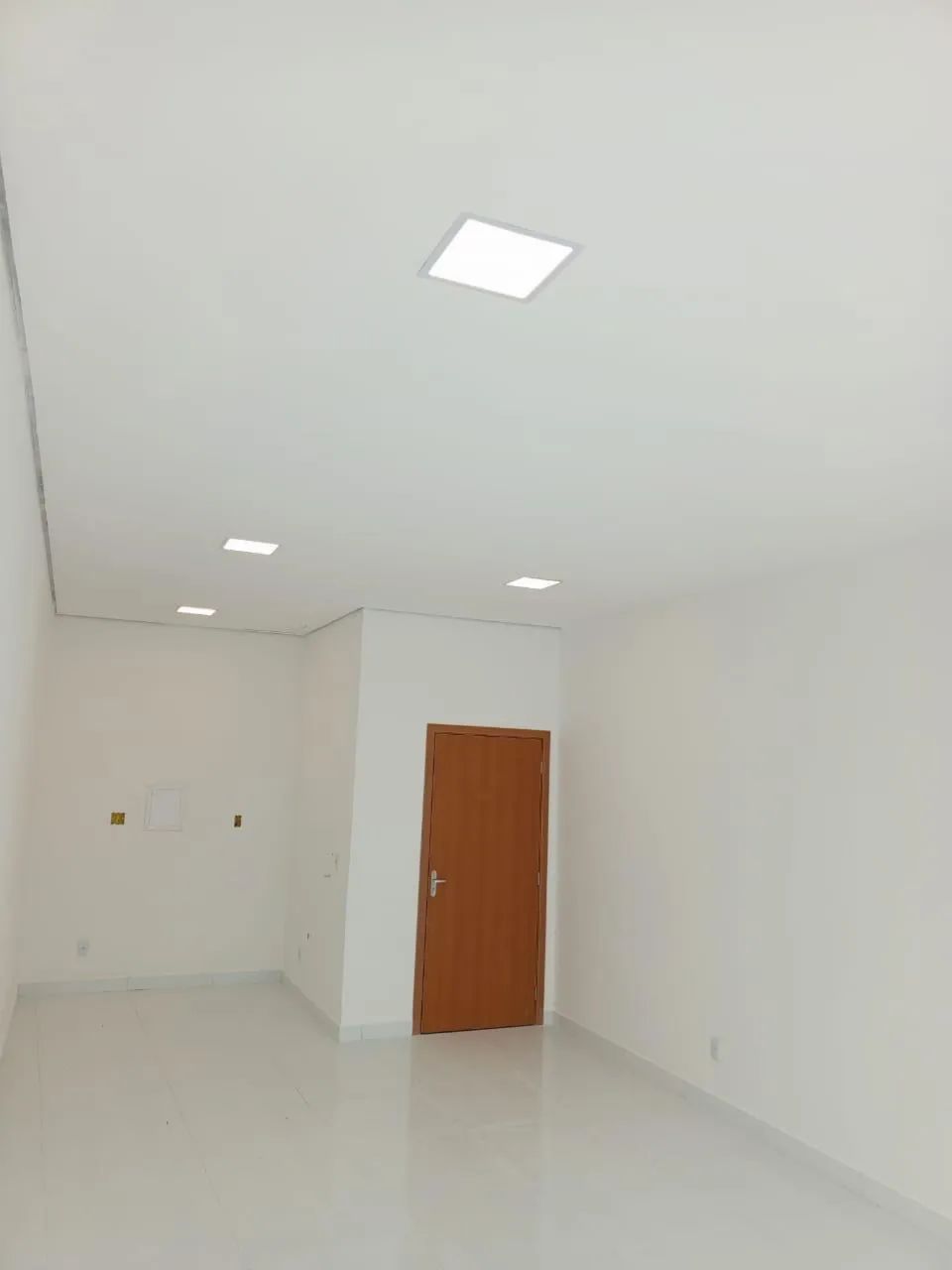 ALUGA-SE SALAS DE 23m2 a 40m2 - Foto 6