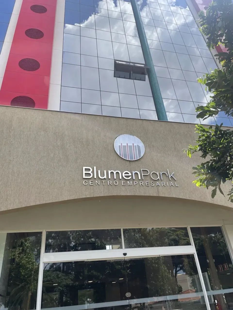 Ótima  sala para aluguel no Edifício  Blumenpark com 93 m² privativos em Centro - Rolândia - Foto 2