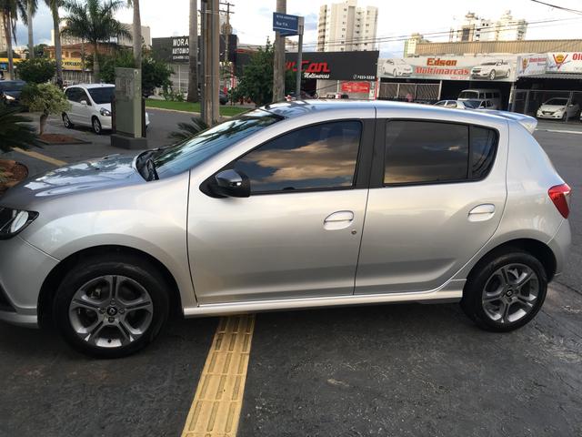 Sandero 1.6 gt line 2016/2017 ar digital