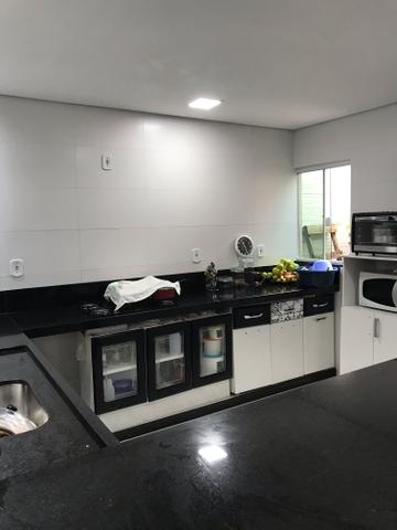 Linda casa de 3 qts, suíte, porcelanato no Setor de Mansões de Sobradinho - Foto 2