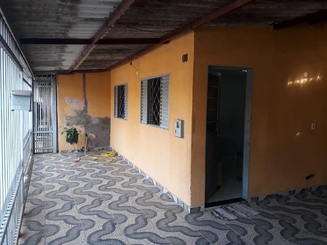 Vd casa 2 quartos, com casa de fundos de 1 quarto, R$ 210 mil aceito financiamento - Foto 3