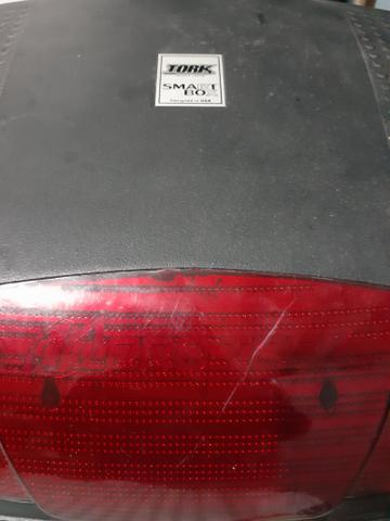 Vendo baú de moto protork com o suporte da cb300 semi novo - Foto 6