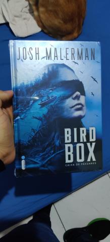 Livro BIRD BOX - Caixa de pássaros - Edição de Luxo