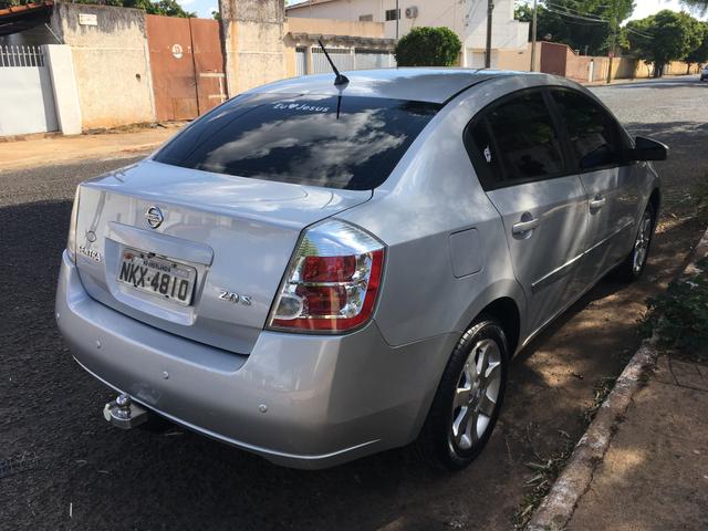 Vendo Nissan Sentra - Foto 2