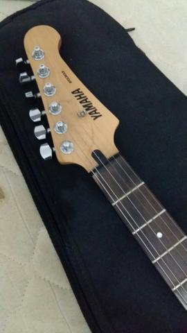 Guitarra em bom estado