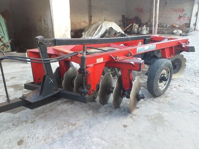 Trator Massey Ferguson 4275