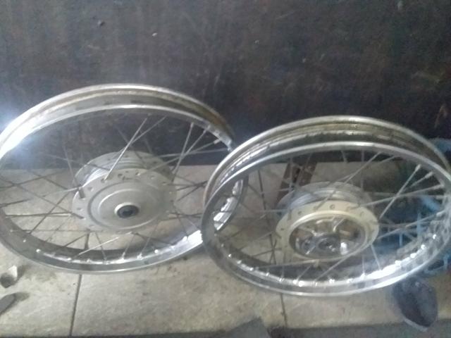 Roda da Titan 150 originais