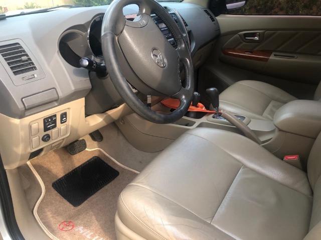 Toyota Hilux sw4 srv d4-4x4 3.0 tdi diesel. aut 7 lugares - Foto 6