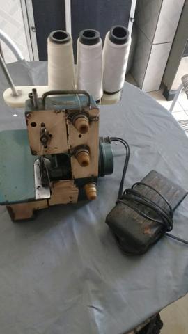 Máquina overloque