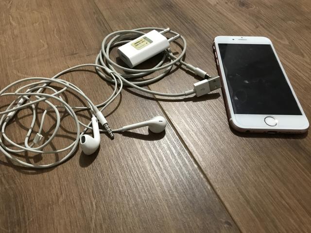 Vendo iPhone 6s novinho - Foto 2