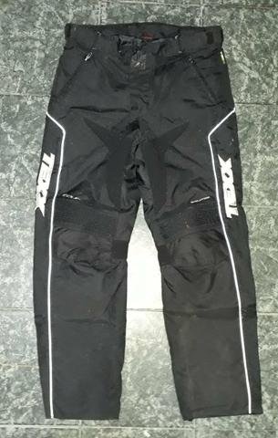 Calça impermeável Texx modelo Evolution