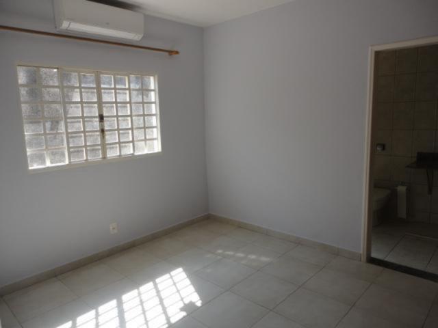 Qe 34 linda, na laje, terreno de 200m² - Foto 16