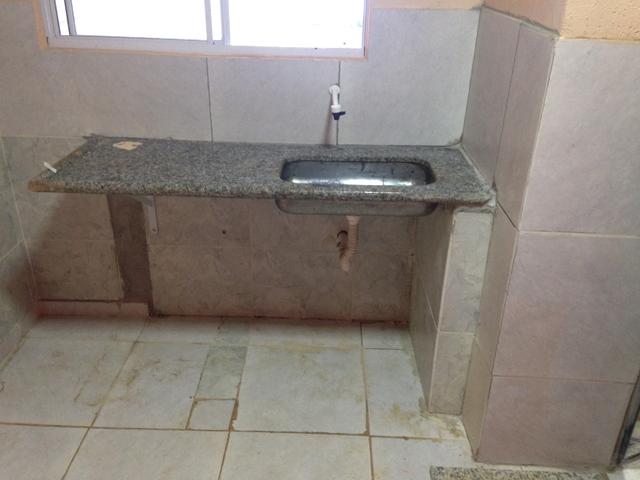 Aluguel de casa fundos QNM 38 - Foto 2