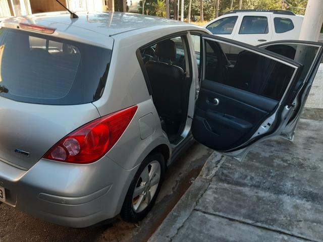 Tida Hatch, S 1.8 Total Flex ano 2012 cor Prata Completo - Foto 14