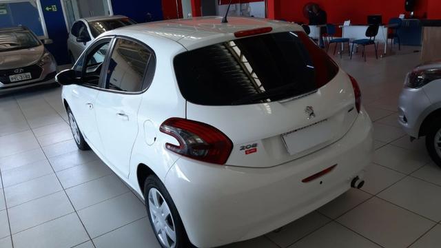 Peugeot 208 Active Mt 1.2 2017 - Foto 8