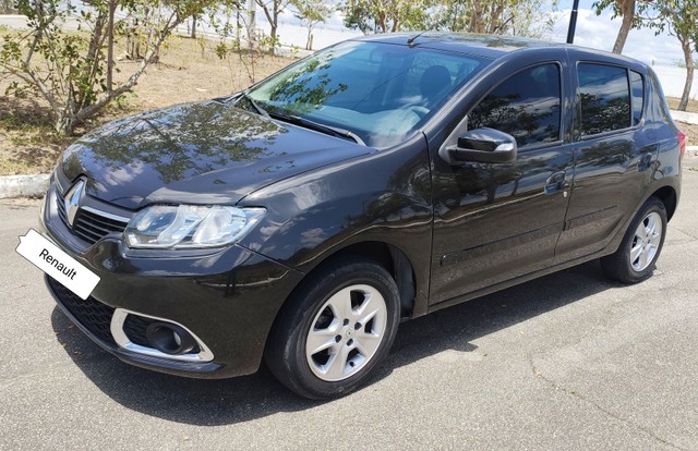 RENAULT SANDERO HI-POWER 1.68V 112CV MANUAL FLEX ANO 2015