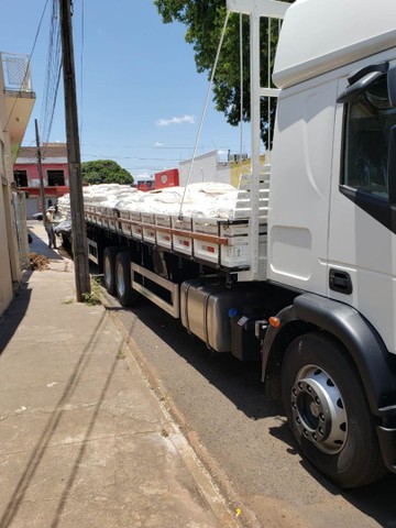 CAMINHÃO TECTOR 300CV AUTOMÁTICO