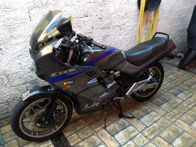 CBX750 COM MANUAL E CHAVE RESERVA