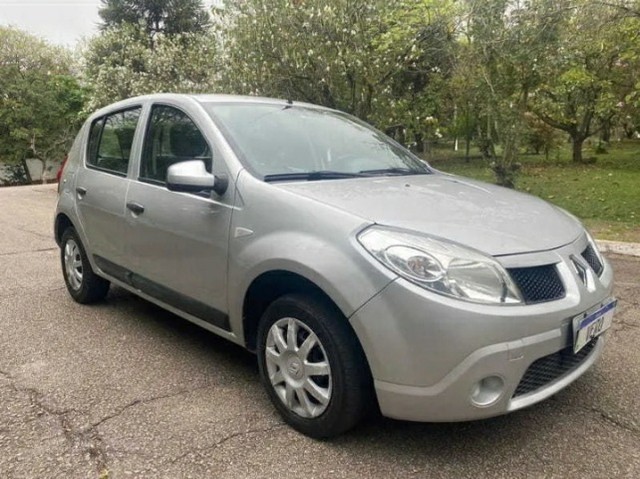 RENAULT SANDERO 2011