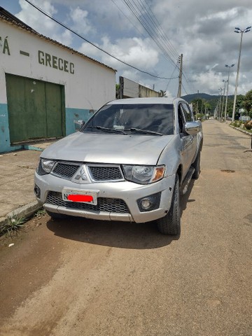TRITON ANO 2010 DIESEL HPE AUTOMÁTICA 4X4