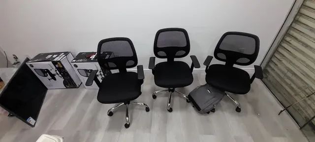 Cadeiras NOVAS de escritório giratórias pés cromados