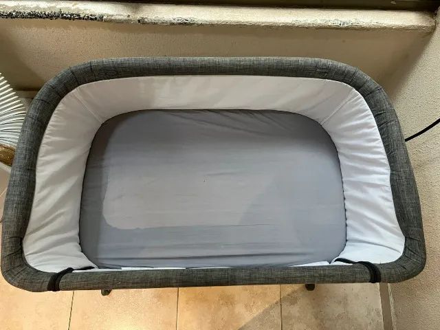 Berço Portátil Safety First Cinza - Em excelente estado - Foto 4