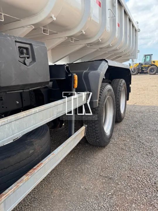 Caminhão Volkswagen 24250 Basculante ano 08/09 - TK Tratores Nova Andradina - MS  - Foto 13