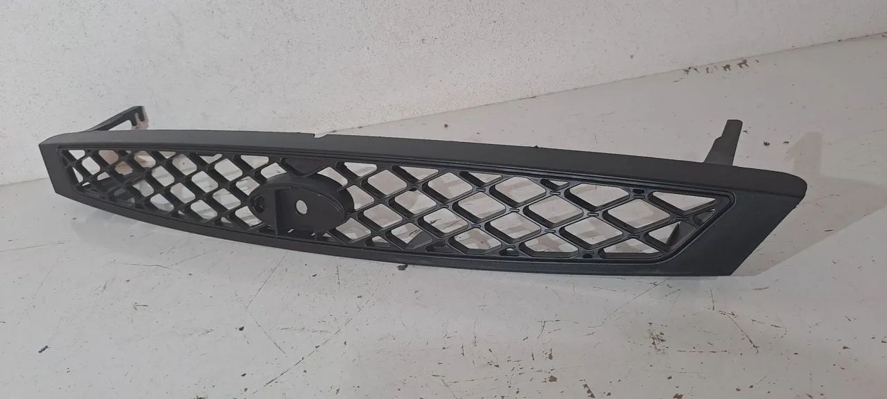 Grade Frontal Ford Focus 2000/ 2003 PRODUTO NOVO - Foto 2